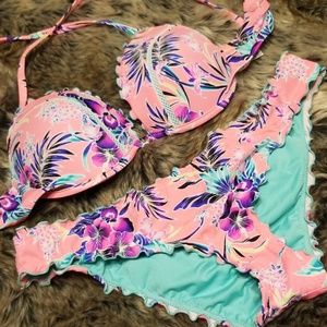 Scrunch Butt & Underwire Bikini